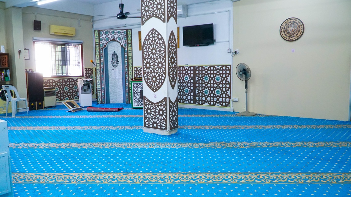 Porgram CSR PKP Cuci Karpet Surau Nilam Sari Seksyen 7